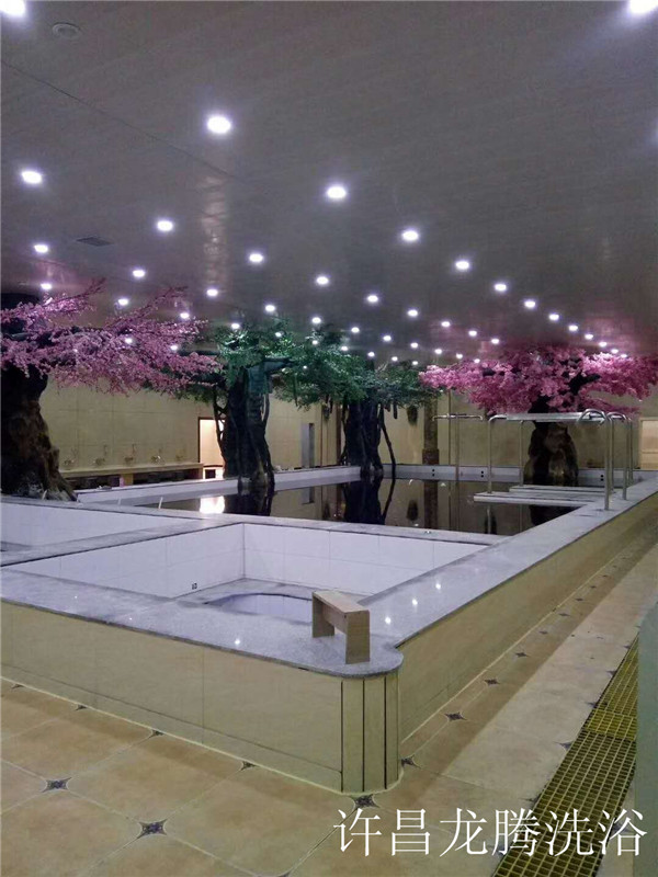 許昌龍騰洗浴內(nèi)景.jpg